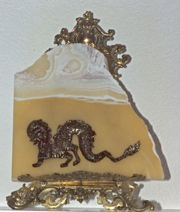 Dragon on Aragonite